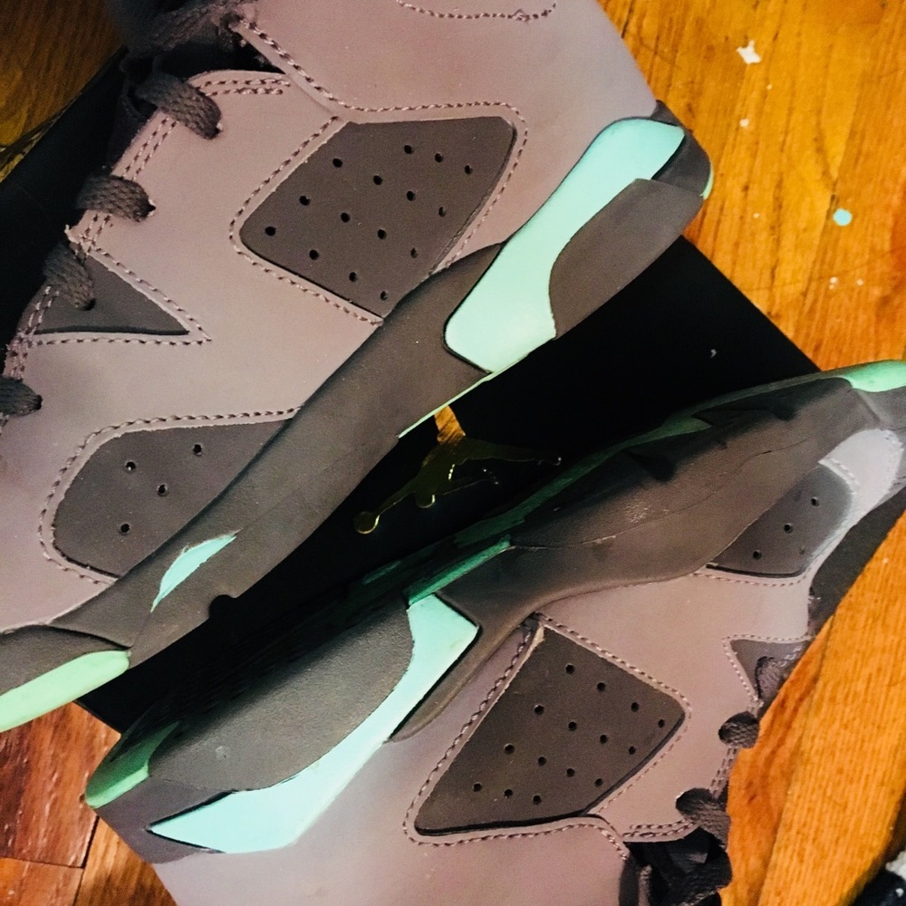 Jordan 6’s - Picture 4 of 4